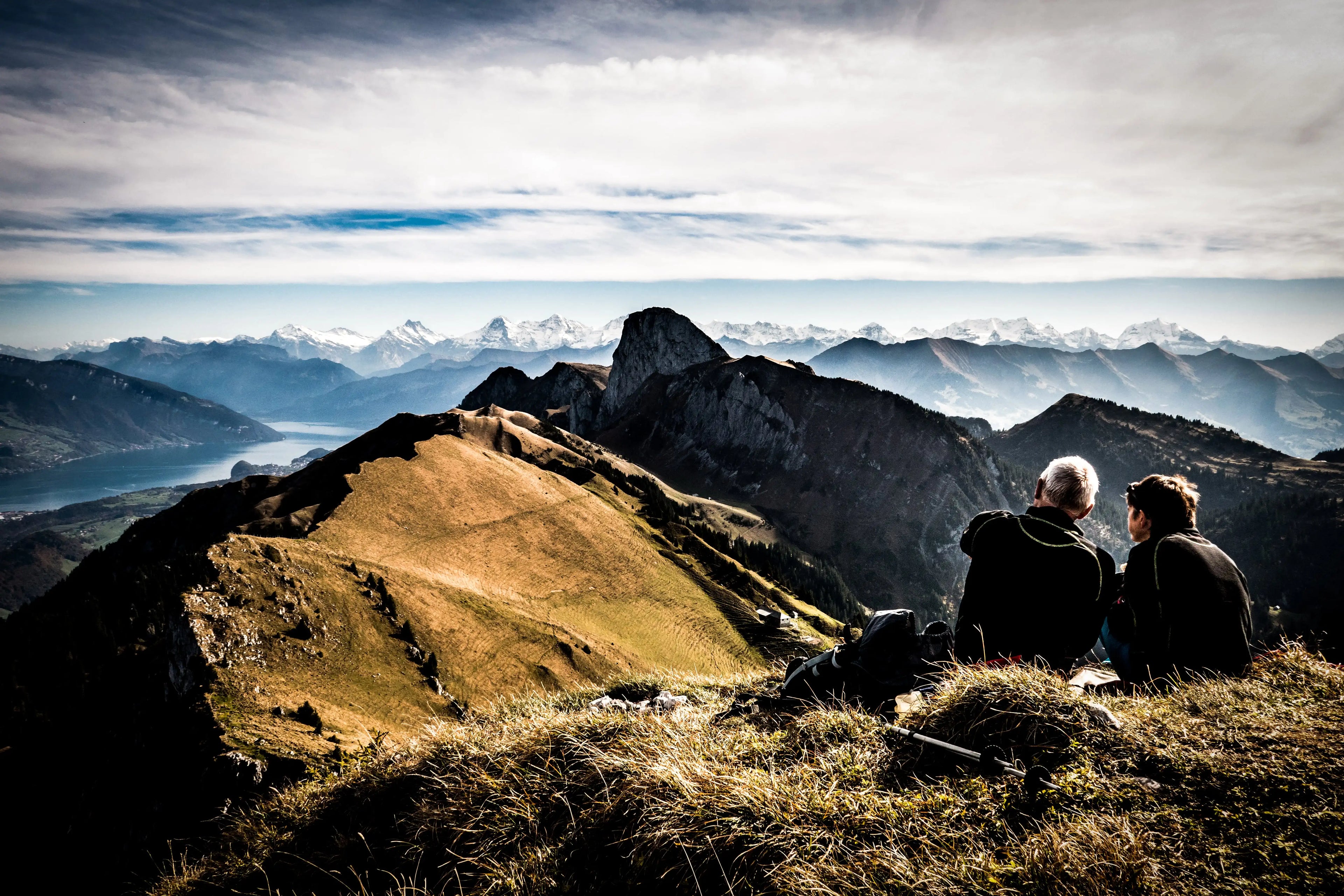 Natur Franz ist Gewürz, das Geschichten trägt. Von einem Vater. Von einer Idee. Und von Menschen, die den Mut haben, anders zu würzen. Mit Gefühl. Mit Ehrlichkeit. Und mit einem Versprechen:
Zero Bullshit. 100% Seele.